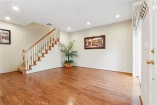 Photo #2: CV24196179 Listing 