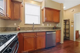 Photo #6: CV24196179 Listing 