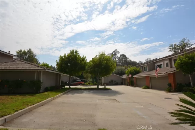 MLS: CV24207278 Condo For Sale