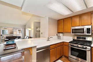 Photo #6: CV24208672 Listing 