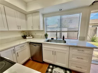 Photo #6: CV24211905 Listing 