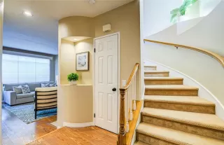 Photo #3: CV24212675 Listing 