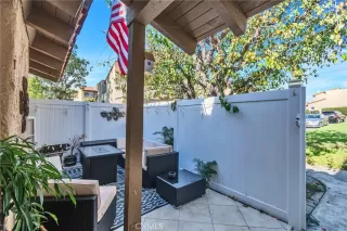 Photo #3: CV25008220 Listing 