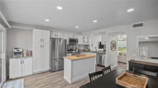 Photo #6: CV25027078 Listing 