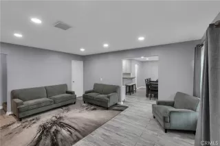 Photo #6: CV25027793 Listing