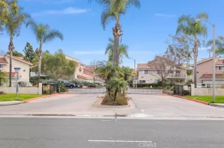 Photo #2: CV25029993 Listing