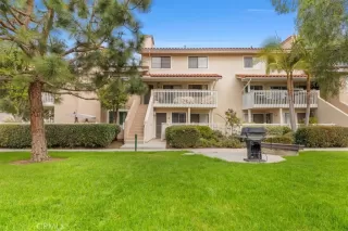 Photo #3: CV25029993 Listing