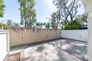 Photo #4: CV25032128 Listing