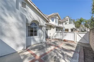 Photo #5: CV25032128 Listing