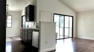 Photo #2: CV25038681 Listing