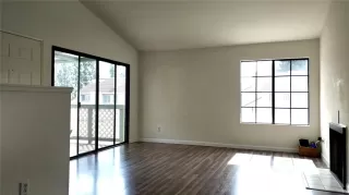 Photo #3: CV25038681 Listing