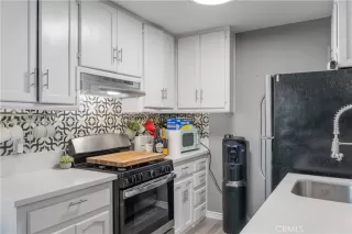 Photo #6: CV25041374 Listing 