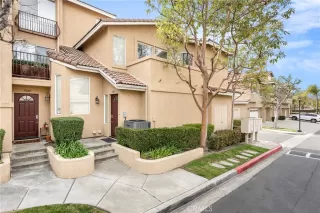 Photo #3: CV25044961 Listing