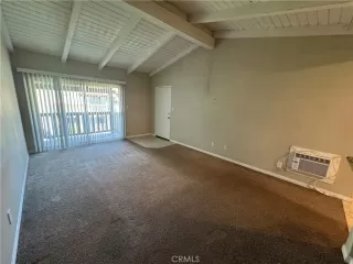 Photo #5: CV25052677 Listing 