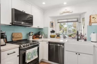 Photo #5: CV25054586 Listing