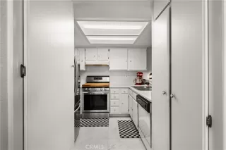 Photo #6: CV25054884 Listing 