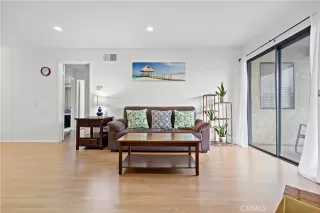 Photo #1: CV25056446 Listing