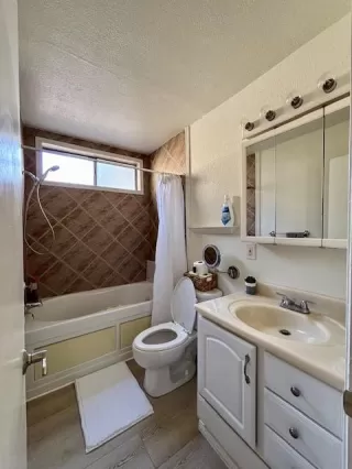 Photo #3: CV25058325 Listing