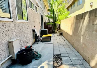 Photo #5: CV25058325 Listing