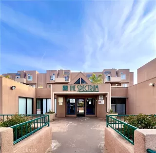 Photo #1: CV25059184 Listing