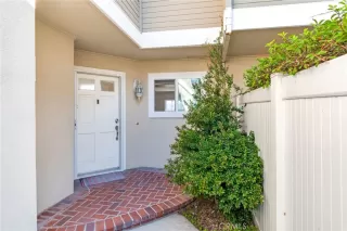 Photo #3: CV25062271 Listing