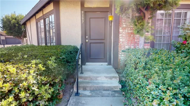 MLS: CV25066112 Condo For Sale