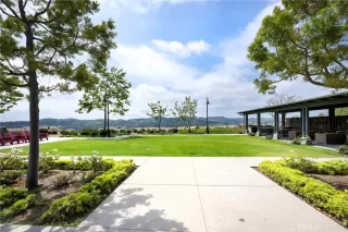 Photo #2: CV25083824 Listing