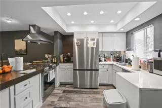 Photo #4: CV25086264 Listing