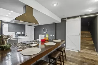 Photo #5: CV25086264 Listing