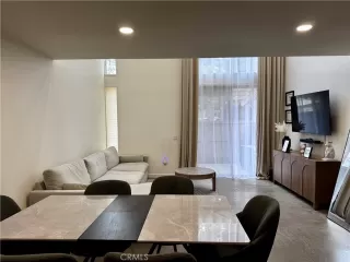 Photo #1: CV25086472 Listing 