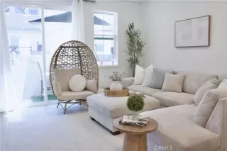 Photo #3: CV25087111 Listing