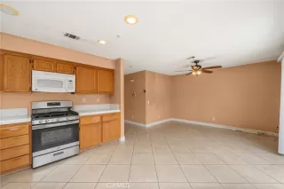 Photo #4: CV25093007 Listing