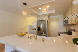 Photo #5: CV25100277 Listing 