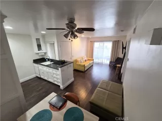 Photo #1: CV25100898 Listing