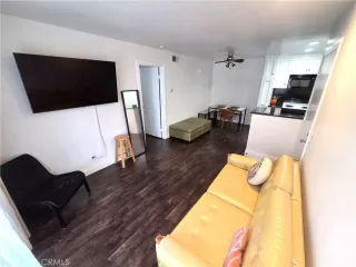 Photo #2: CV25100898 Listing