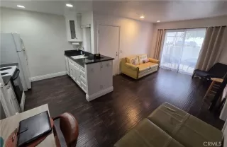 Photo #4: CV25100898 Listing