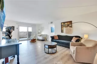 Photo #5: CV25112675 Listing 