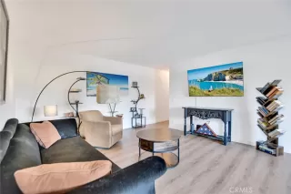 Photo #6: CV25112675 Listing 