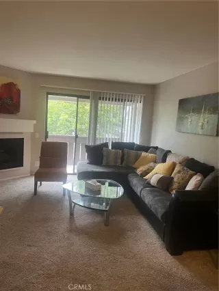 Photo #3: CV25120560 Listing