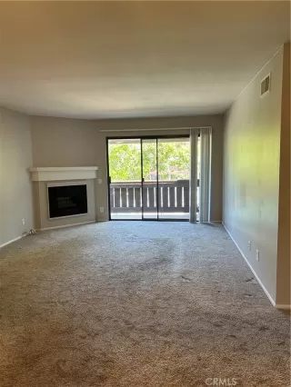 Photo #5: CV25120560 Listing