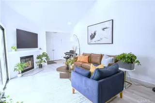 Photo #4: CV25138489 Listing 