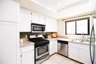 Photo #6: CV25138489 Listing 