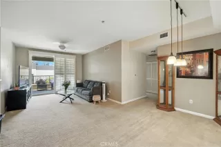 Photo #4: CV25141673 Listing 