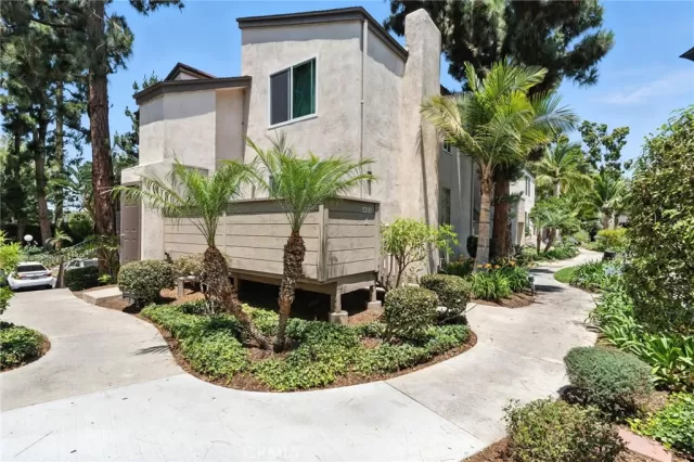 MLS: CV25143764 Condo For Sale