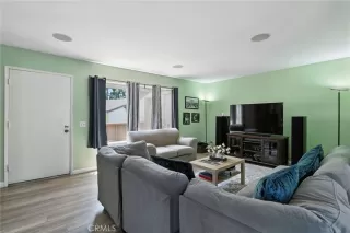 Photo #3: CV25143764 Listing 