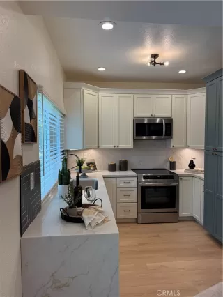 Photo #3: CV25156469 Listing 