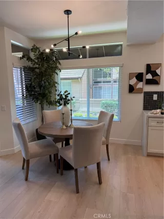 Photo #4: CV25156469 Listing 