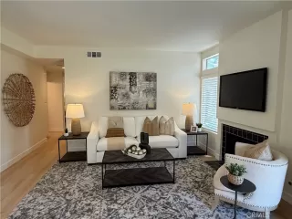 Photo #5: CV25156469 Listing 