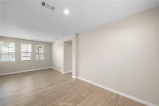 Photo #4: CV25176220 Listing 