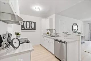 Photo #4: CV25176494 Listing